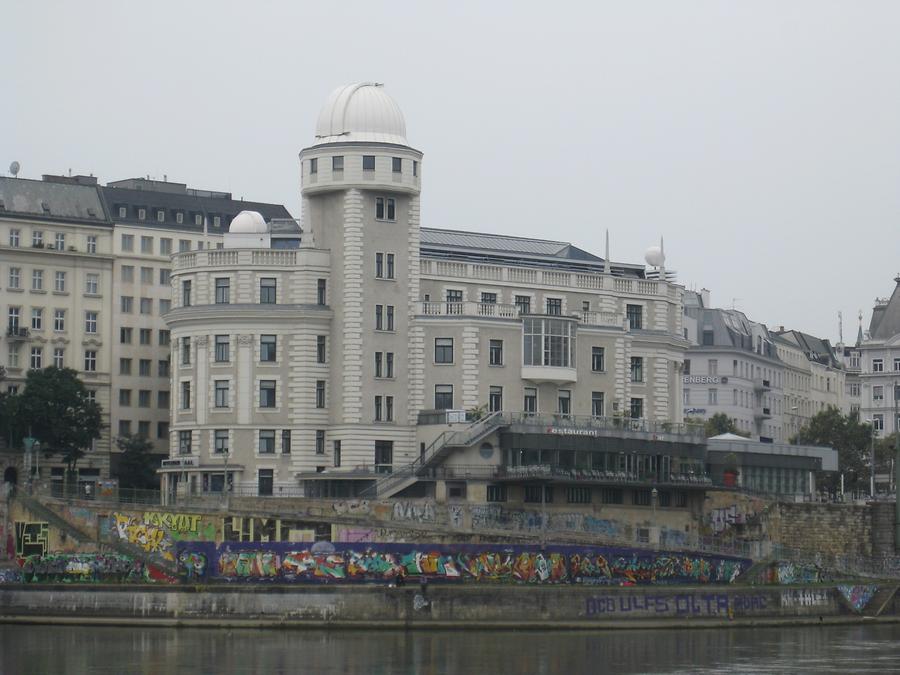 Blick von der Unteren Donaustraße Donaupromenade