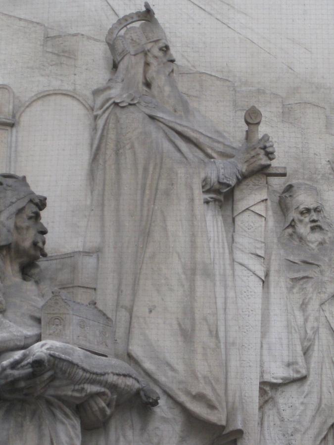 Relief 'Karl der Große' von R. Weyr