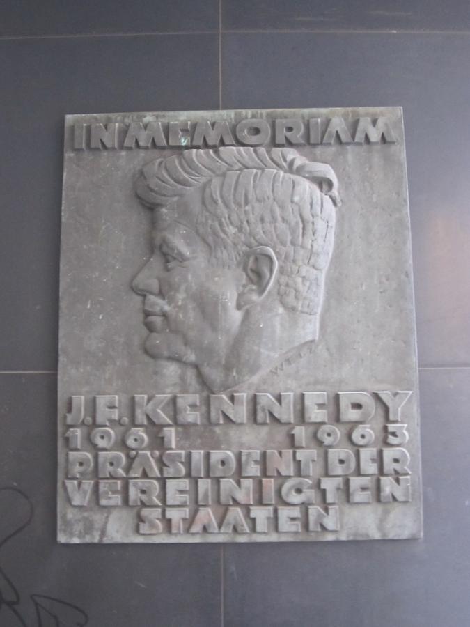 Gedenktafel J. F. Kennedy