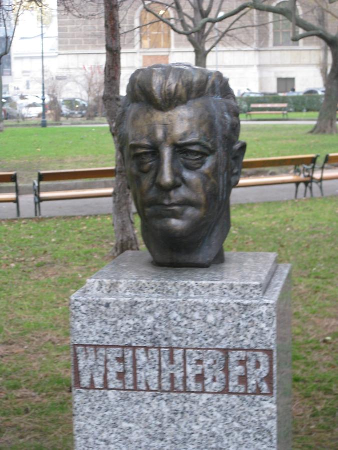Josef Weinheber Denkmal von Josef Bock 1975