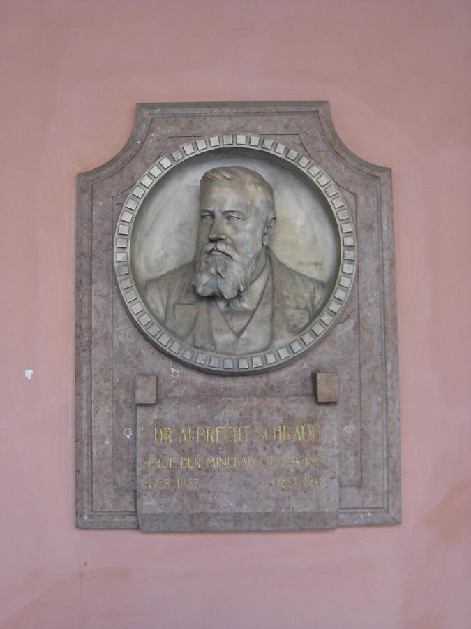 Albrecht Schrauf Gedenktafel