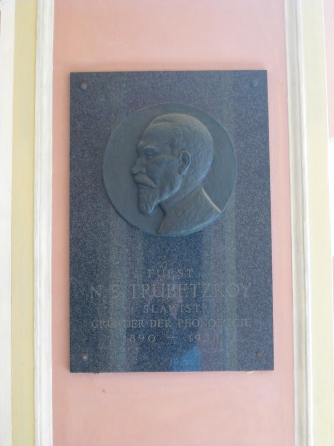 Nikolai Sergejewitsch Trubetzkoy Gedenktafel