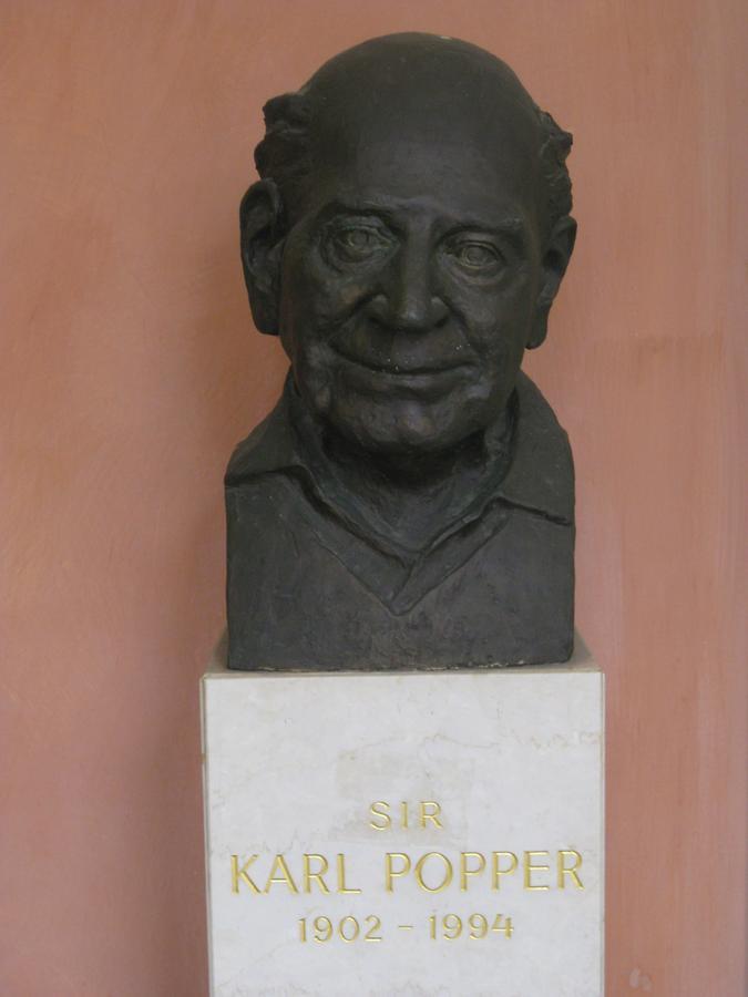 Sir Karl Popper Gedenkbüste