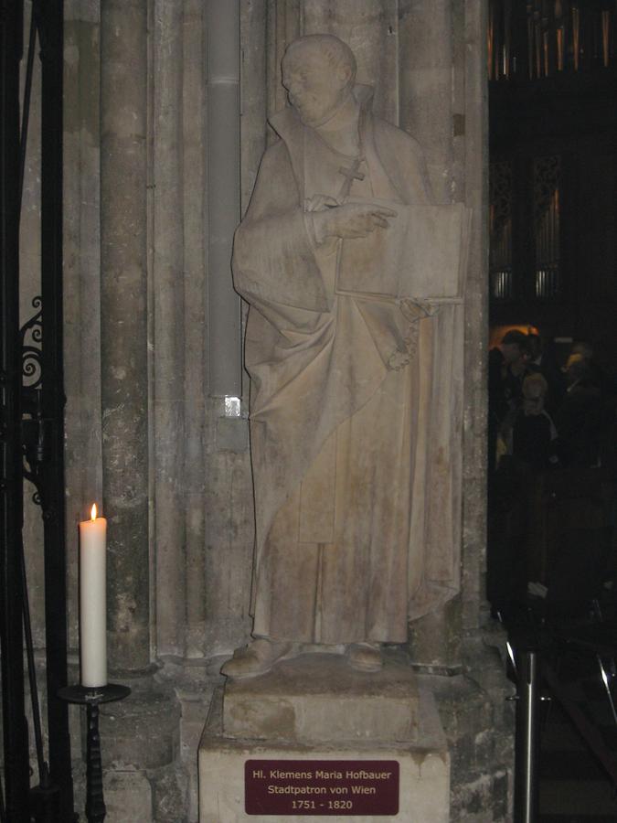 Hl. Clemens Maria Hofbauer-Statue