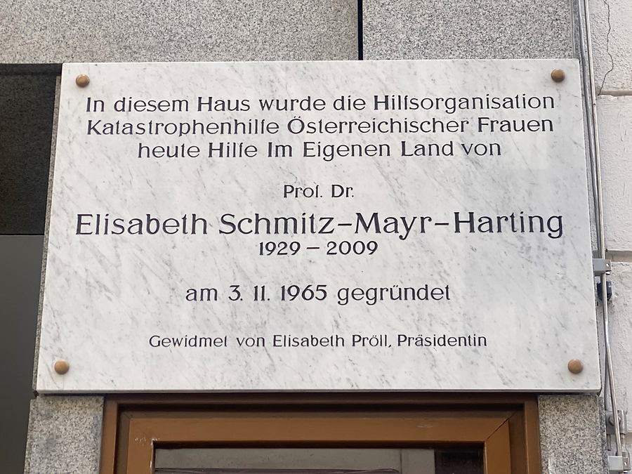 Elisabeth Schmitz-Mayr-Harting Gedenktafel