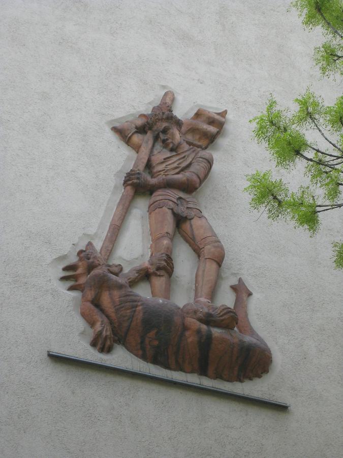 Wandrelief 'St. Michael und der Drache'