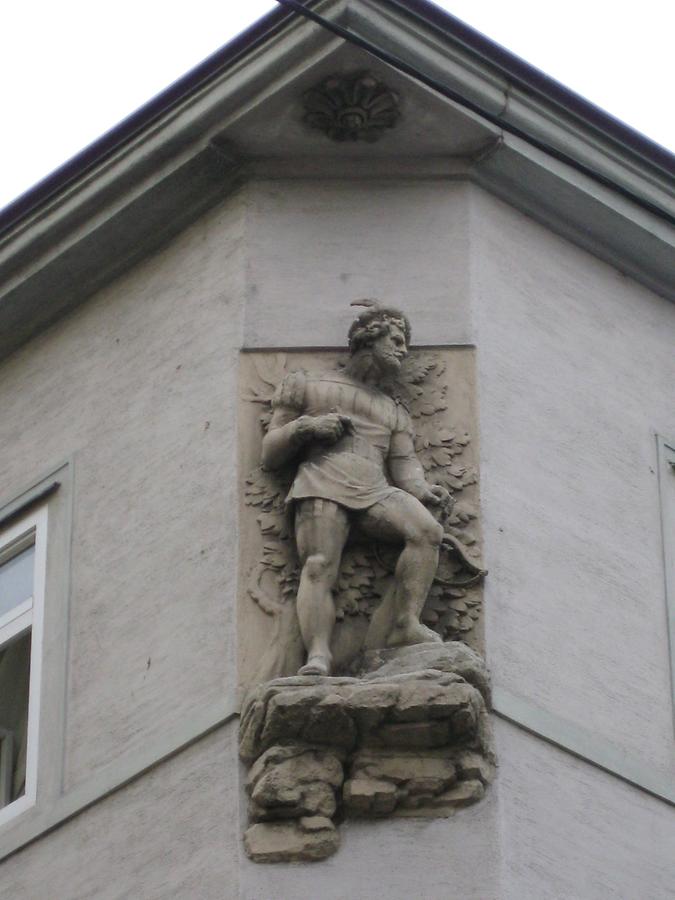 Wilhelm Tell-Wandstatue von Alfons Riedel