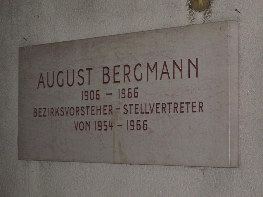 August Bergmann Gedenktafel