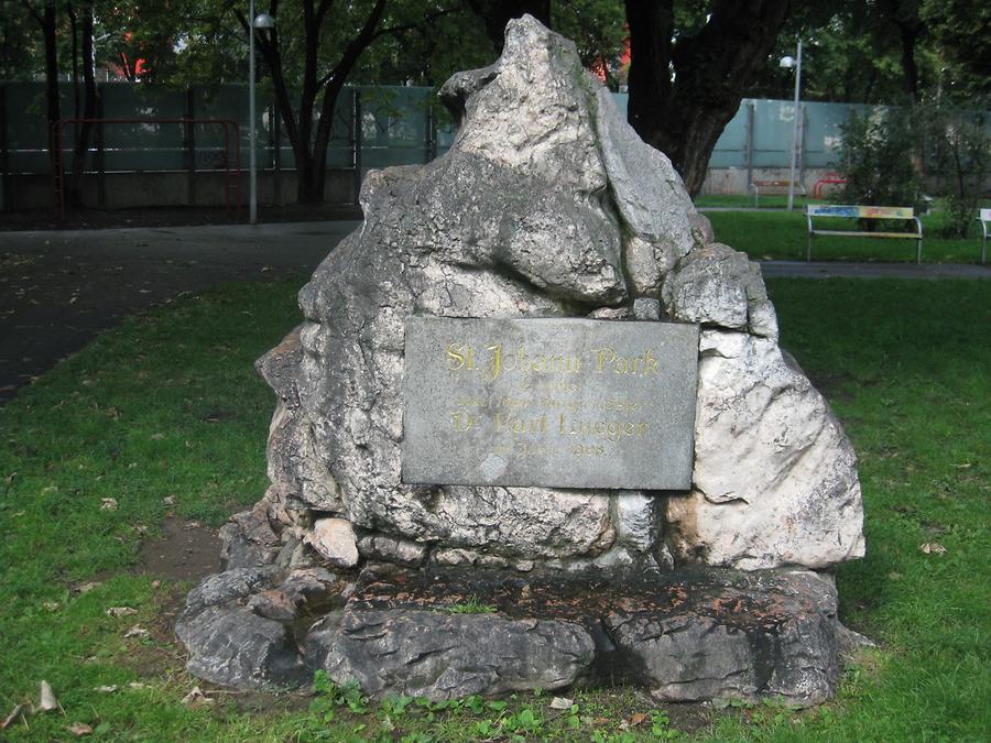 Gründungsstein des ehemals so benannten 'St. Johann-Park'