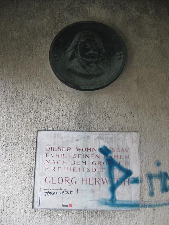 Georg Herwegh Gedenktafel und -medaillon