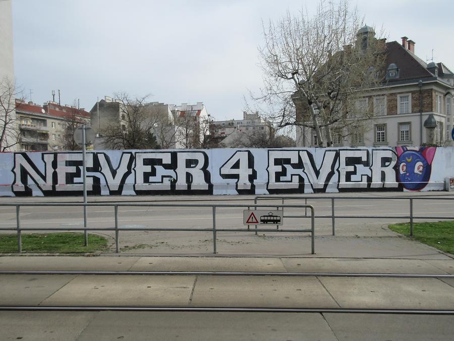 Graffito 'Never4Ever'