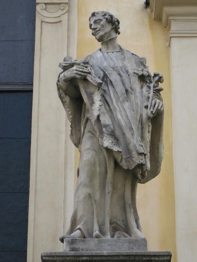 Hl. Aloisius von Gonzaga-Statue (vor Pfarrkirche St. Ulrich)