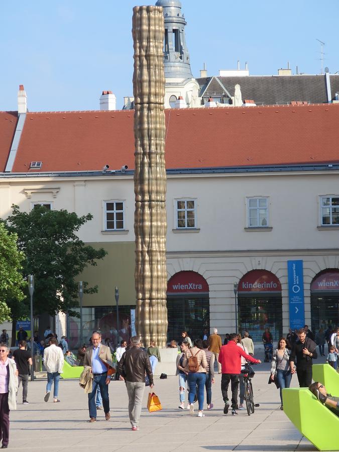 Bronzeskulptur 'Huminitätssäule' von Joannis Avramidis 1996