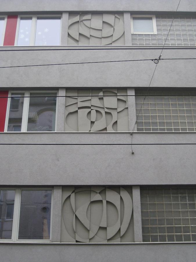 3 Betonreliefs 'Komposition' von Josef Seebacher 1970