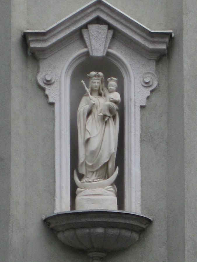 Maria Immaculata-Wandstatue