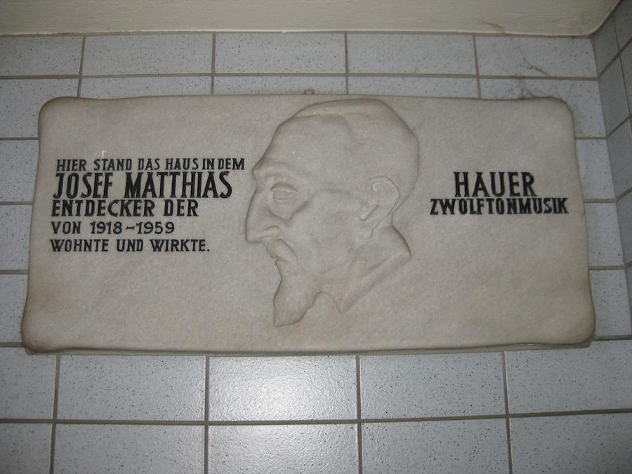 Josef Matthias Hauer Gedenktafel