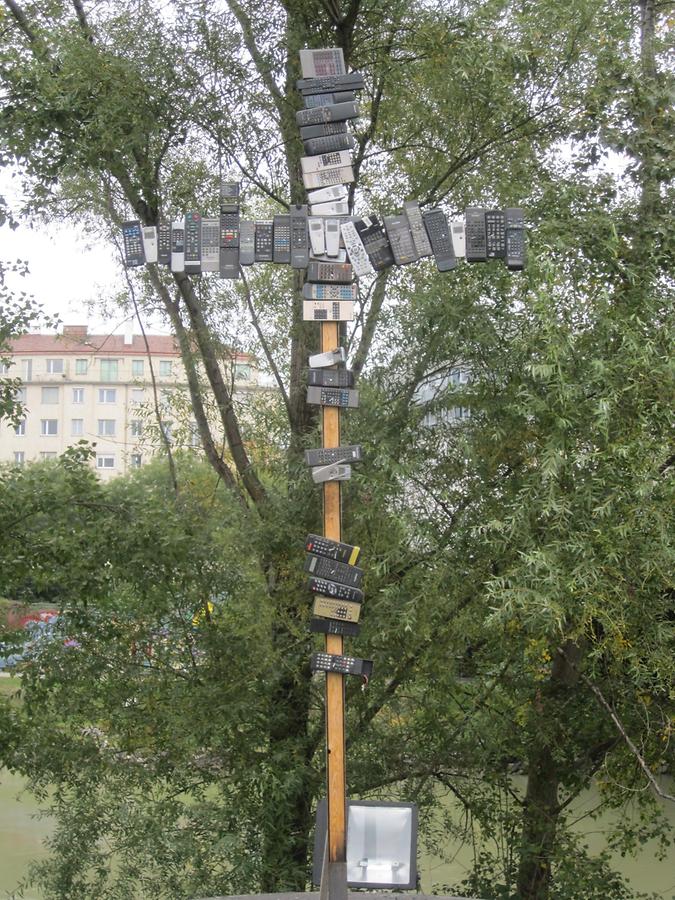 Skulptur 'Fernbedienung' von Christian Eisenberger