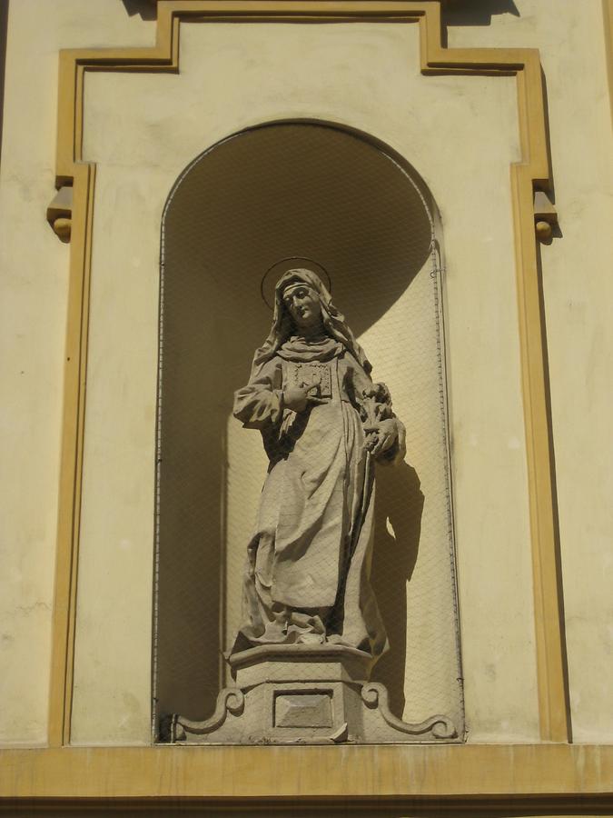 Hl. Juliana Falconieri-Statue