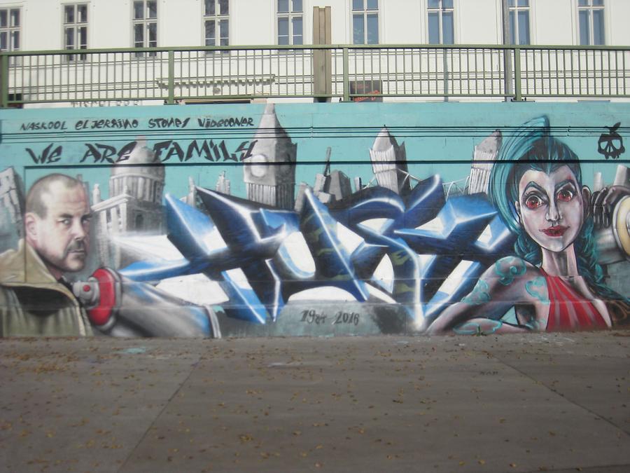 Graffito 'We Are Family'