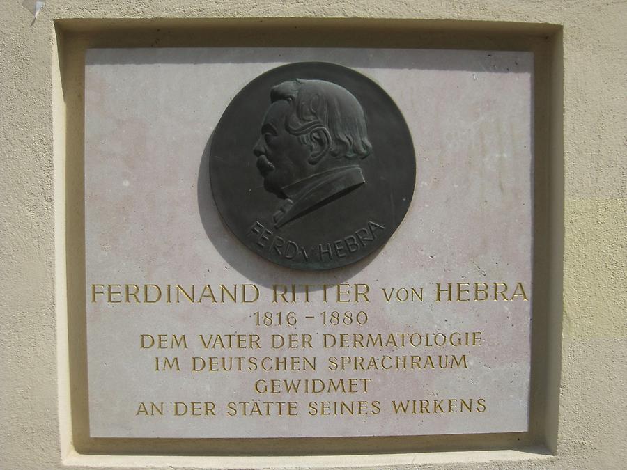 Ferdinand Ritter von Hebra Gedenktafel