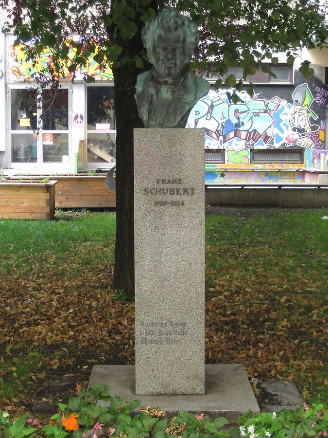 Franz Schubert Denkmal von Gustinus Ambrosi