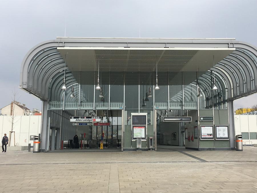 U1-Station Altes Landgut