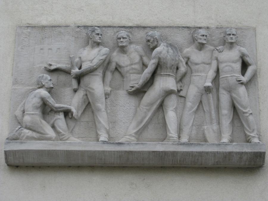 Relief 'Bauarbeiter' von Theodor Igler