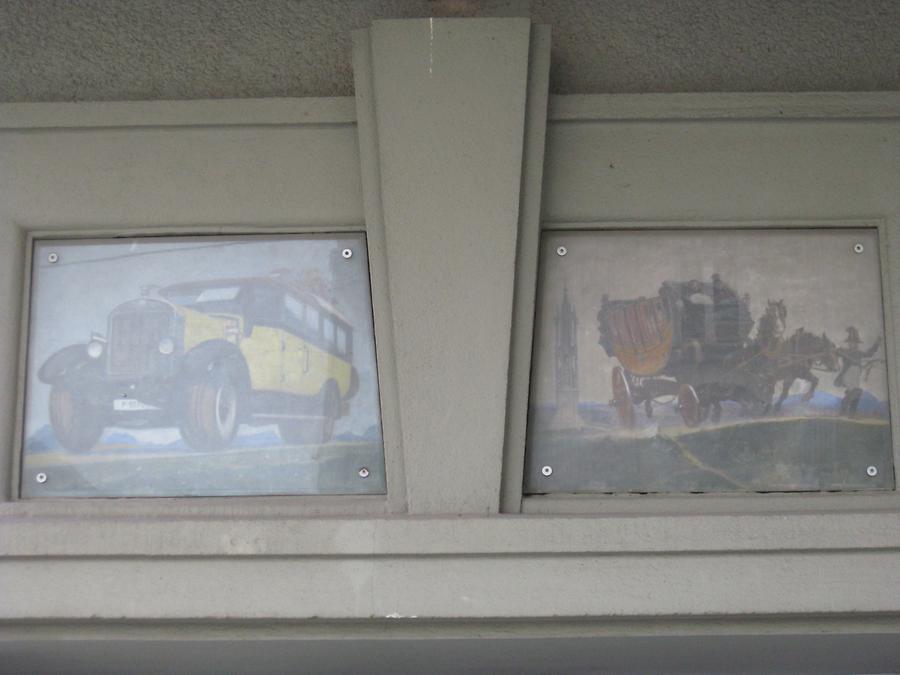 Hinterglasbilder 'Postautobus' und 'Postkutsche'