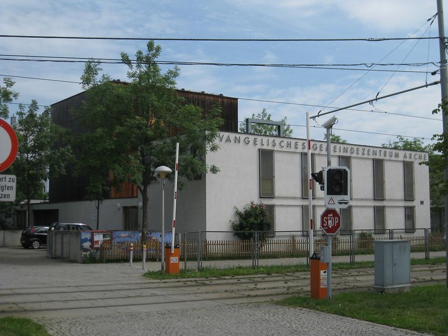 Evang. Kirche und Gemeindezentrum 'Arche'