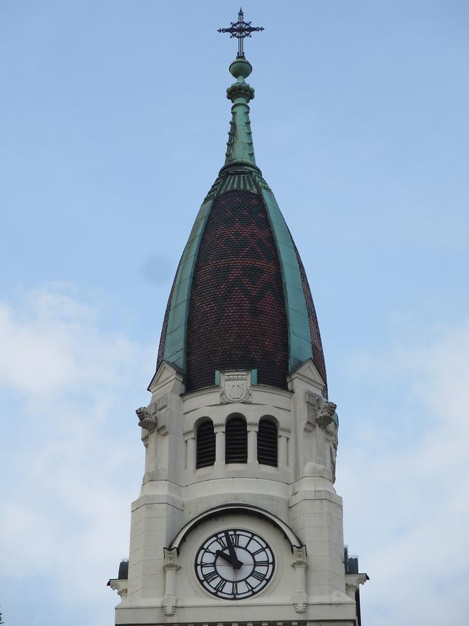 rechter Kirchturm