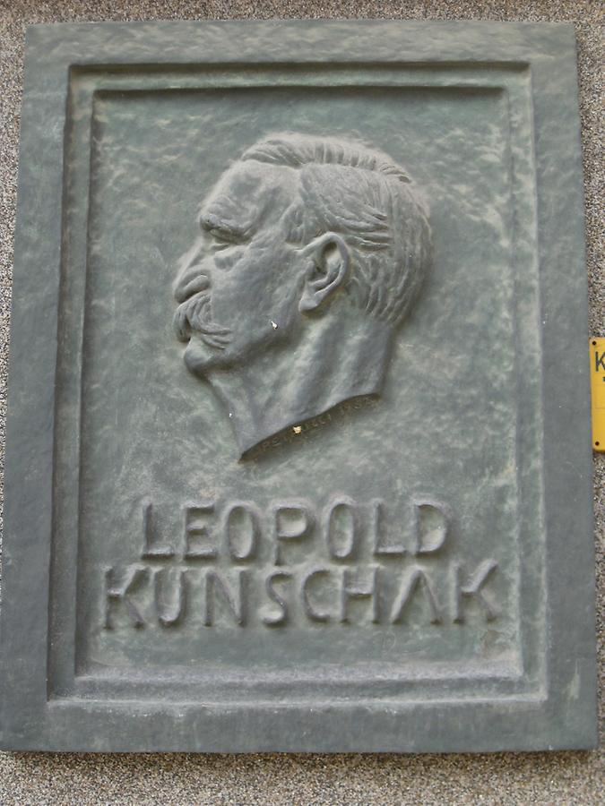 Leopold Kunschak Gedenktafel