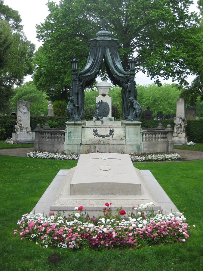 Grab von Friedrich Schmidt, Bürgermeister 1825-1891 und Grab von Johann Prix, Bürgermeister 1836-1894