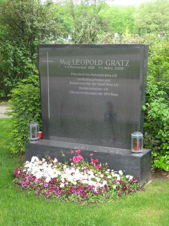 Grab von Leopold Gratz, Bürgermeister, Nationalratspräsident 1929-2006