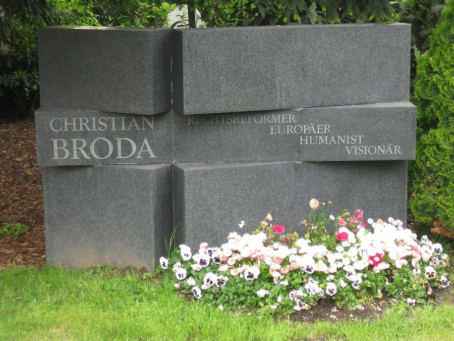 Grab von Christian Broda, Justizminister 1916-1987