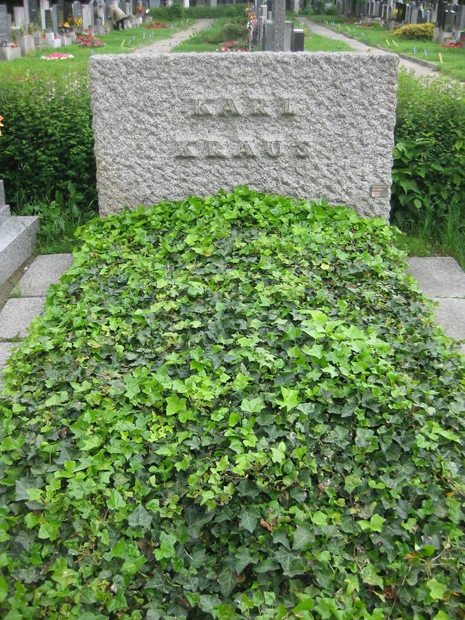 Grab von Karl Kraus, Schriftsteller, Herausgeber 1874-1936
