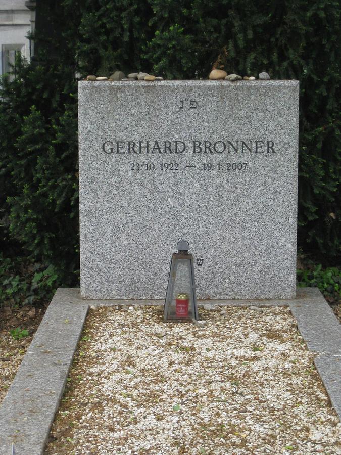 Grab von Gerhard Bronner, Kabarettist 1922-2007
