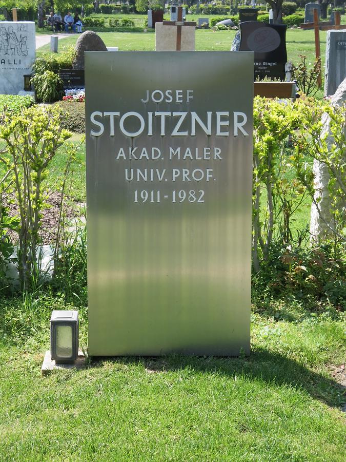 Grab von Josef Stoitzner Grabdenkmal von Josef Schagerl