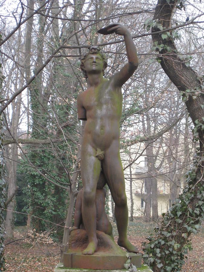 Statue 'Bacchus mit Faun'
