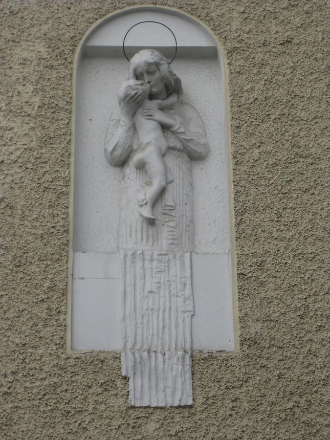 Wandplastik 'Madonna mit Kind'