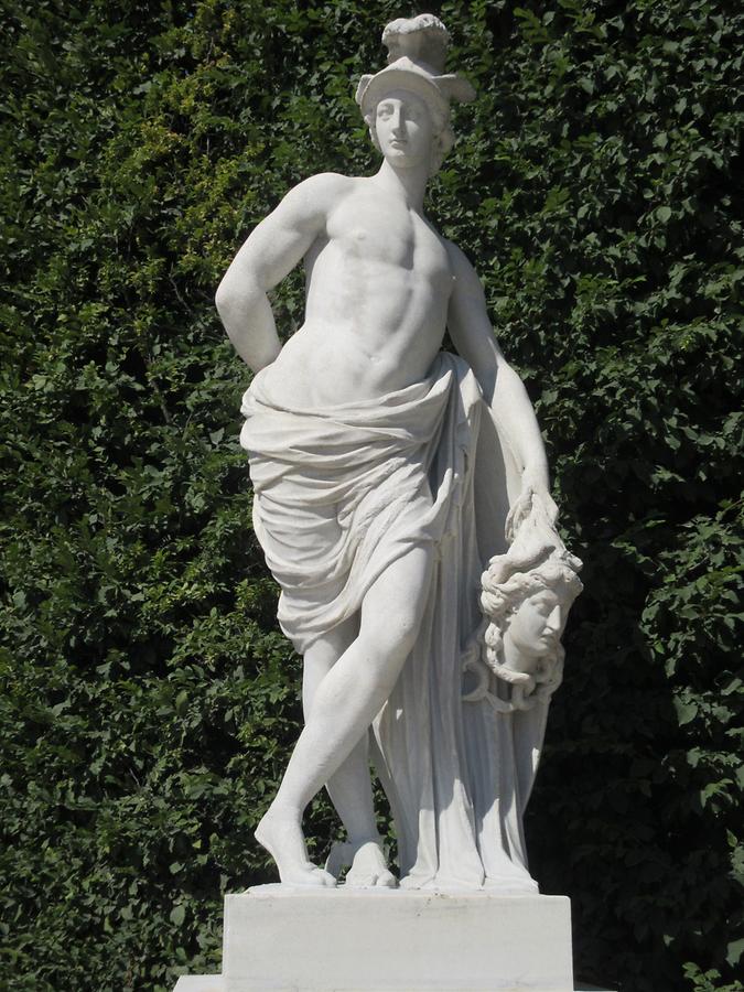 'Perseus mit dem Haupt der Medusa' Statue von W. Beyer