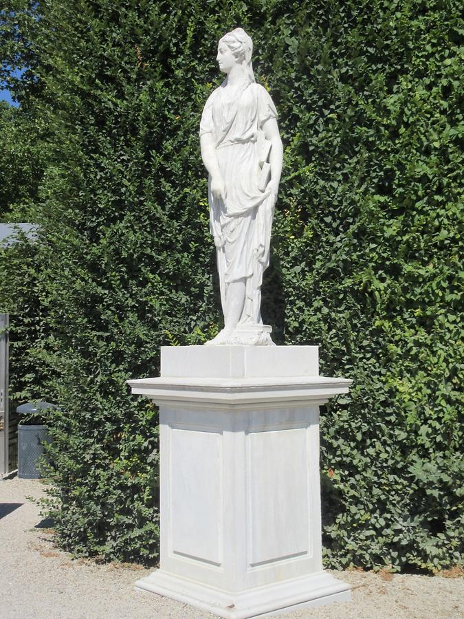 'Cumäische Sybille' Statue von V. Lang und J. B. Hagenauer