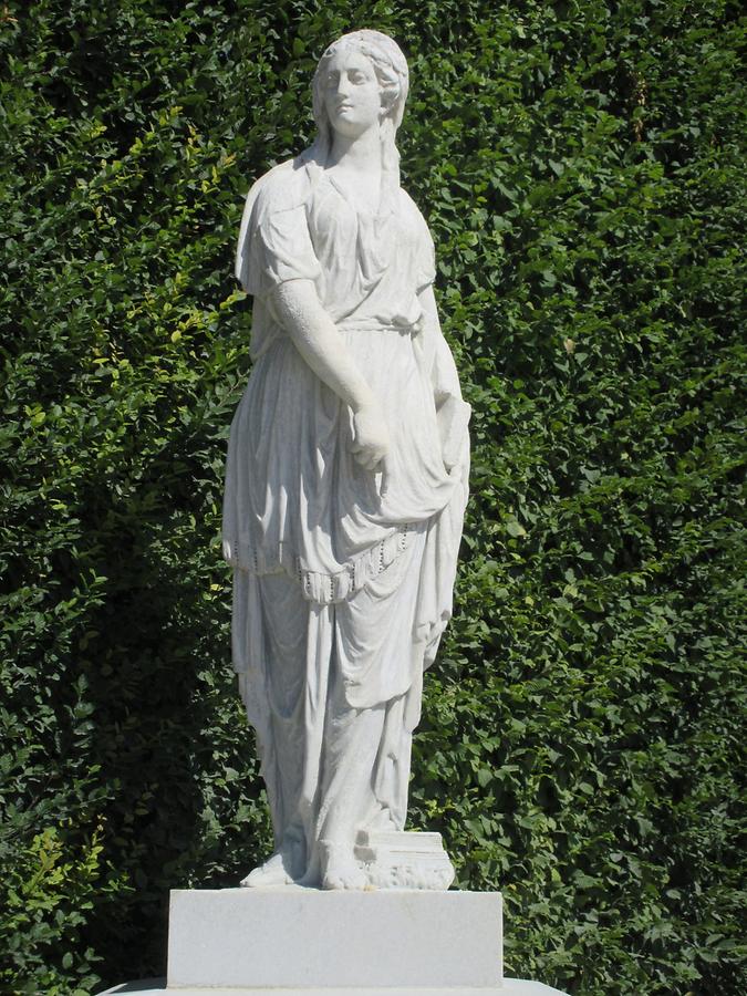 'Cumäische Sybille' Statue von V. Lang und J. B. Hagenauer