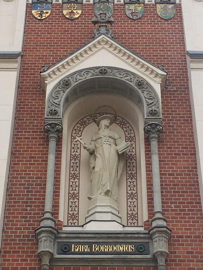 Hl. Karl Borromäus-Statue von Hans Rathausky 1904