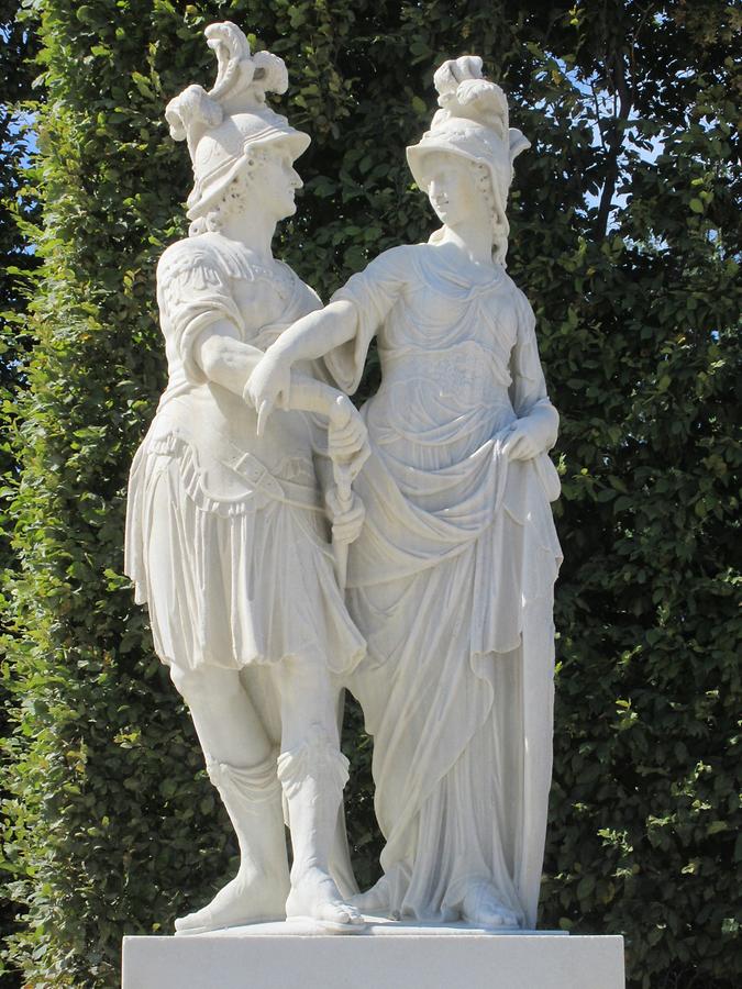 'Mars und Minerva' Statue von V. Königer