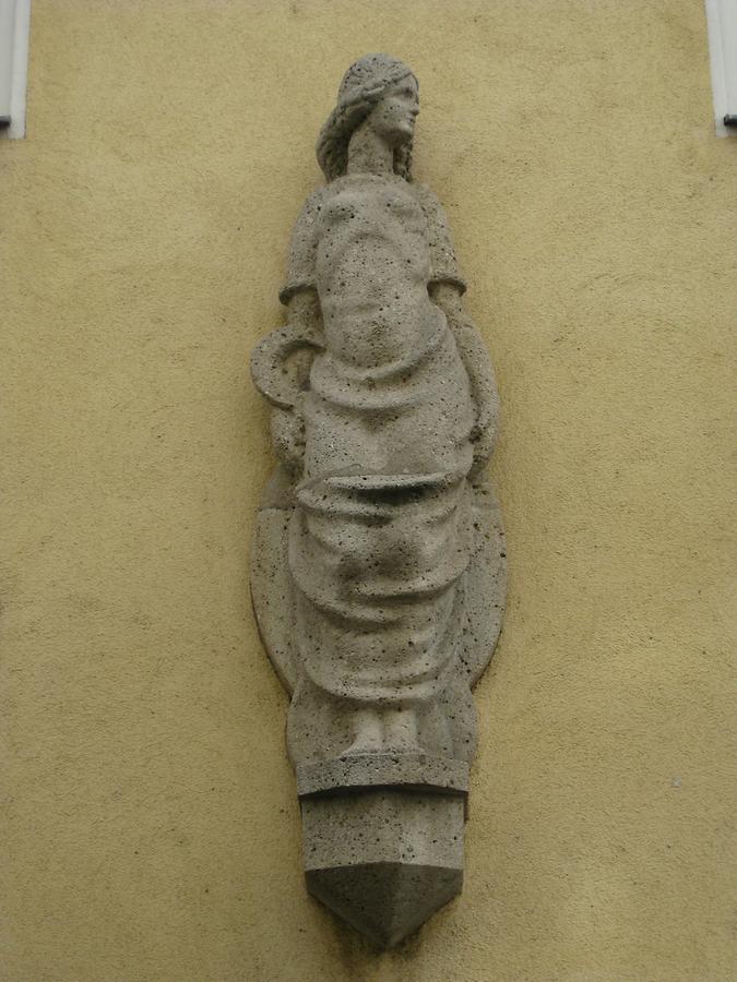 Wandskulptur von Theodor Oppitz 1925