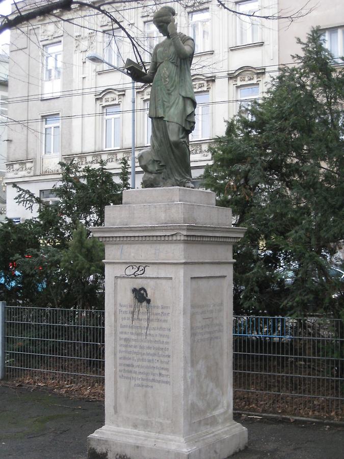 'Genius mit Buch und Kreuz' Denkmal dem Parkstifter Franz Xaver Fhr von Mayr gewidmet