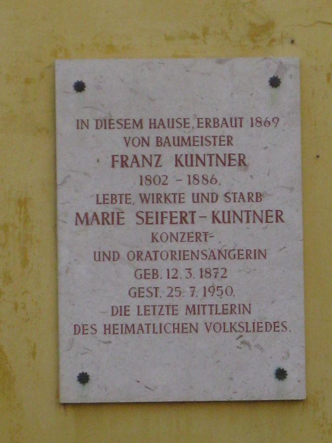 Franz Kuntner- und Marie Seifert-Kuntner Gedenktafel