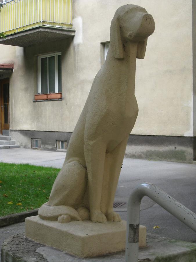 Plastik 'Jagdhund' von Heribert Rath 1952