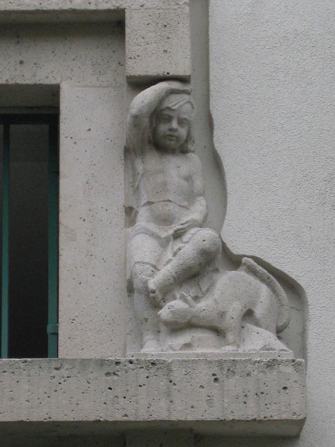 Relief 'Knaben mit Tier' (rechts) 1934