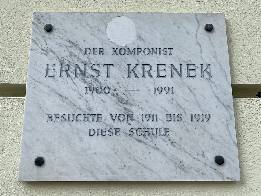 Ernst Krenek-Gedenktafel